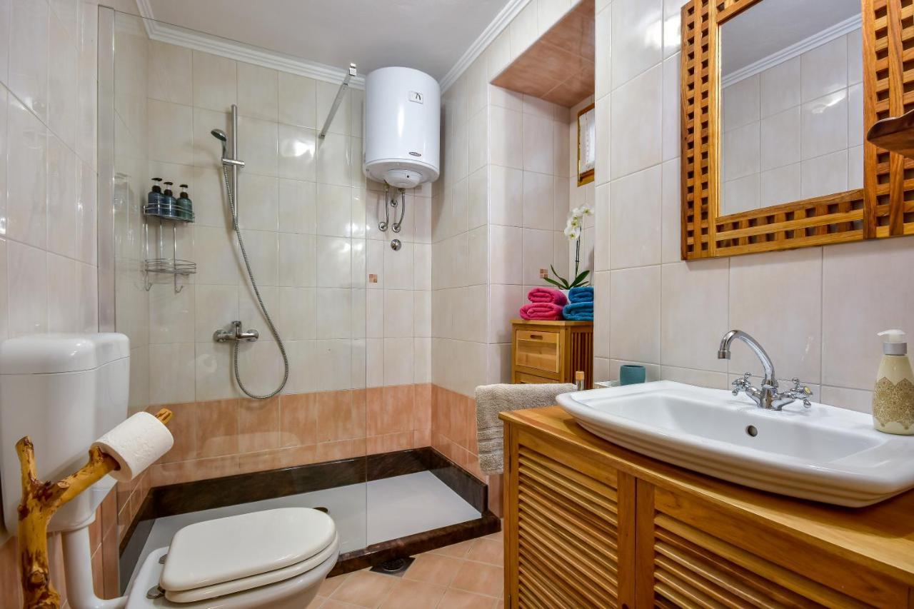 Apartment Roza *